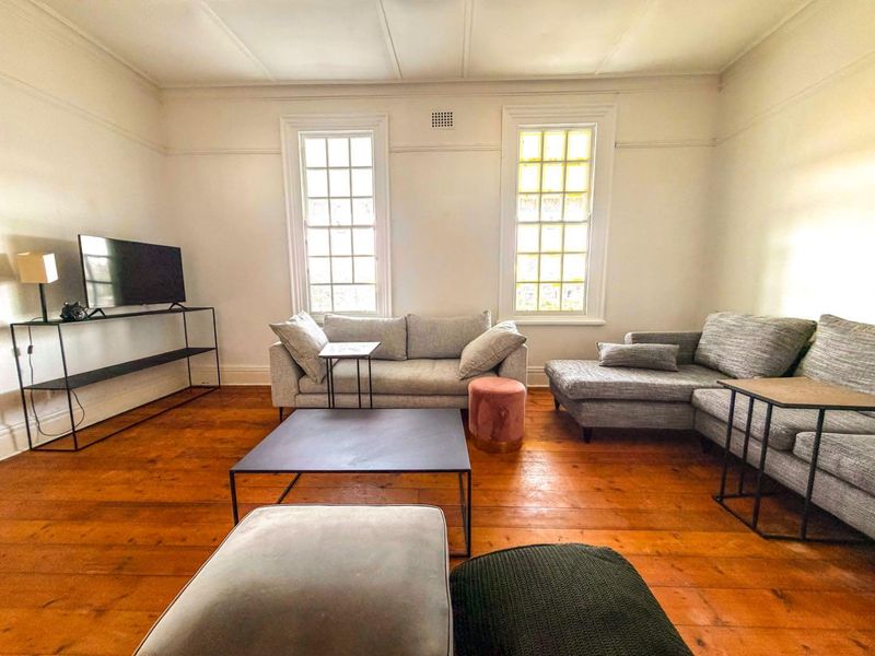 Extra Large Victorian Stone Cottage available with flexible rental periods: - Photo 4