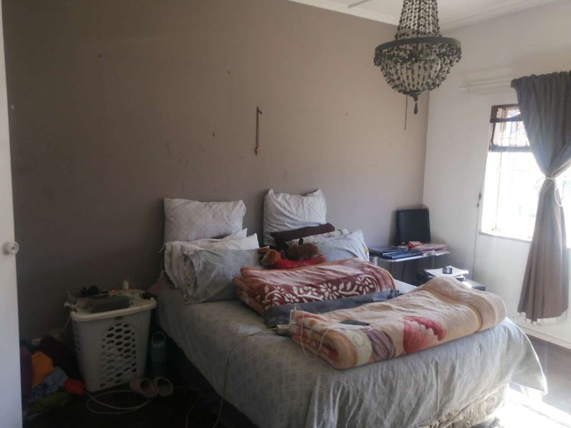 Spacious house in Linmeyer with a flatlet! - Photo 8