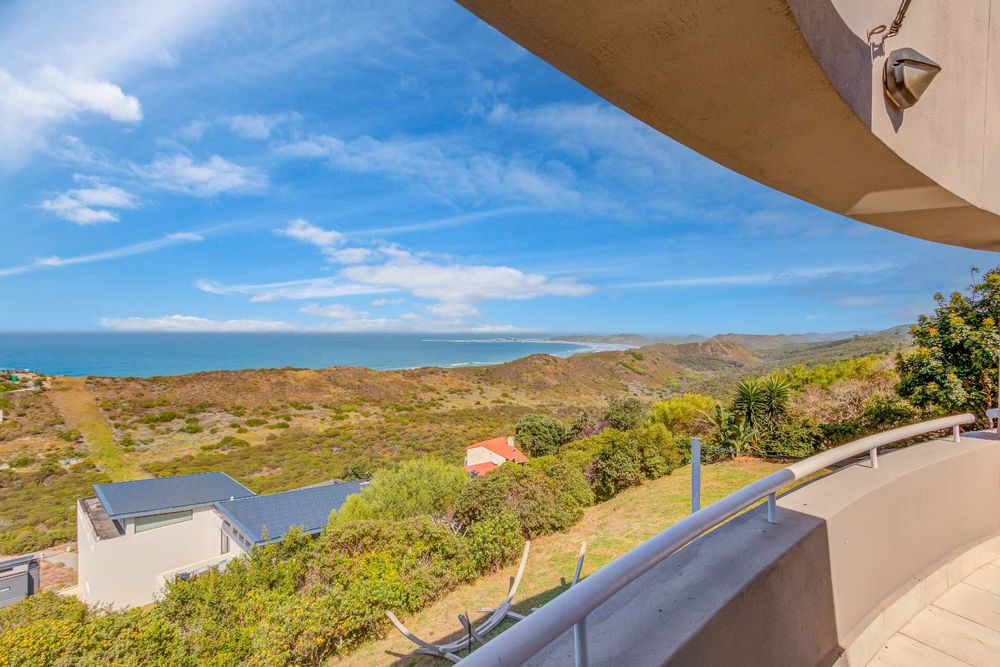 Property #2422430, House For Sale in Brenton On Sea