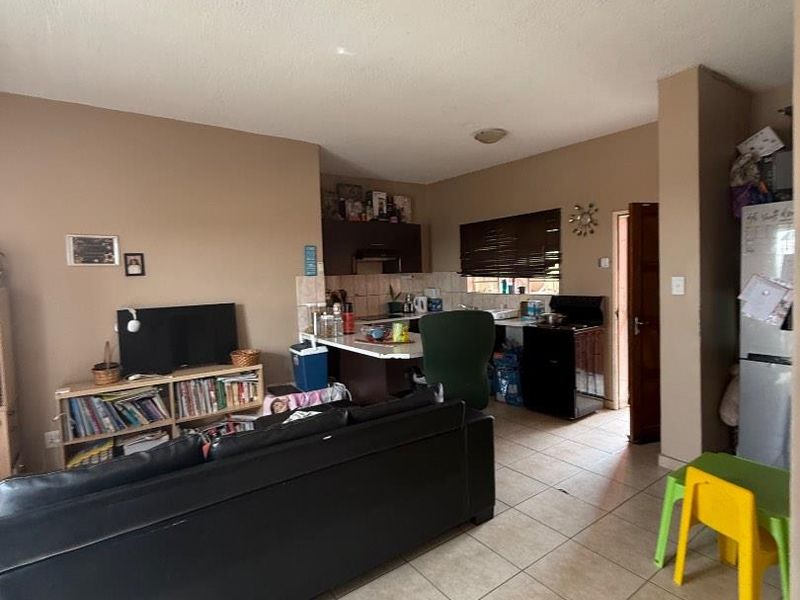 SOLD ! ROCKYCREST | APARTMENT - Photo 3