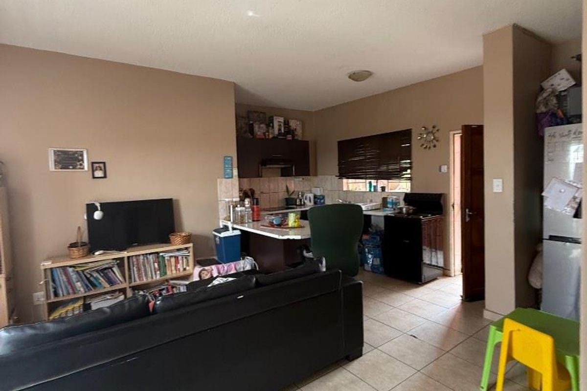 SOLD ! ROCKYCREST | APARTMENT - Photo 3