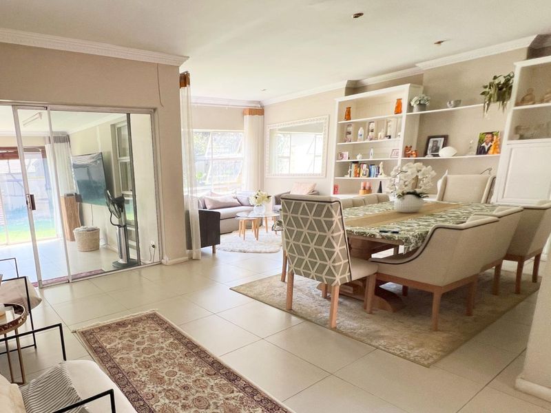 Massive 4-Bed Family Home + Private Cottage | Solar + All-Inclusive Utilities - Photo 3