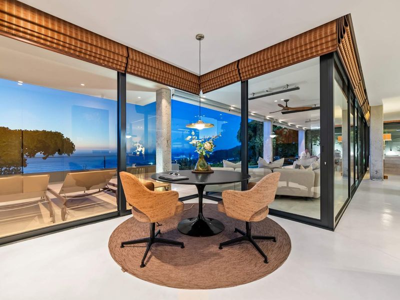 A Distinguished Coastal Residence With Elevated Architectural Presence - Photo 5