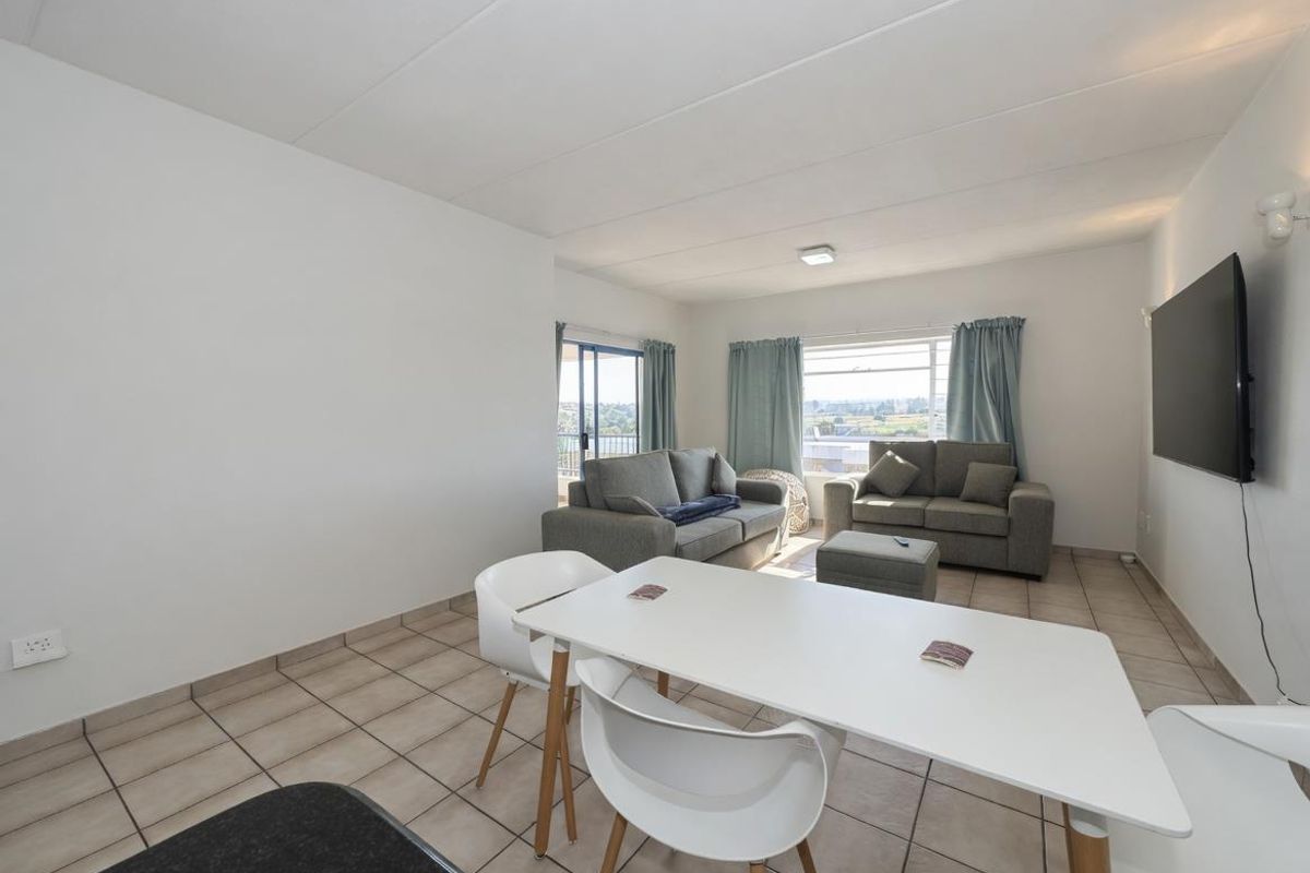 GORGEOUS VIEWS AT LESVOS WITH THIS 3 BEDROOM SPACIOUS AND PRIVATE APARTMENT - Photo 5