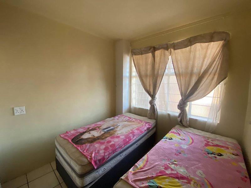 Well suited lock and go unit in Krugersdorp - Photo 7