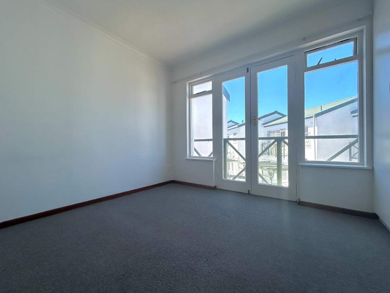 Charming 3-Bedroom Home with a lovely garden - Photo 7