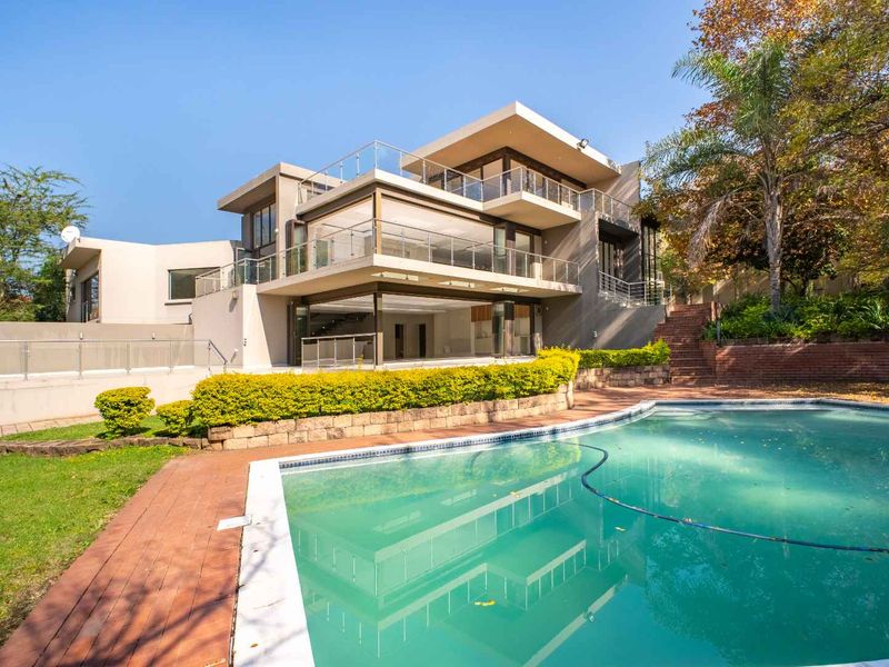 Exquisite 5-Bedroom Luxury Mansion for Sale in the Heart of Bryanston - Photo 3