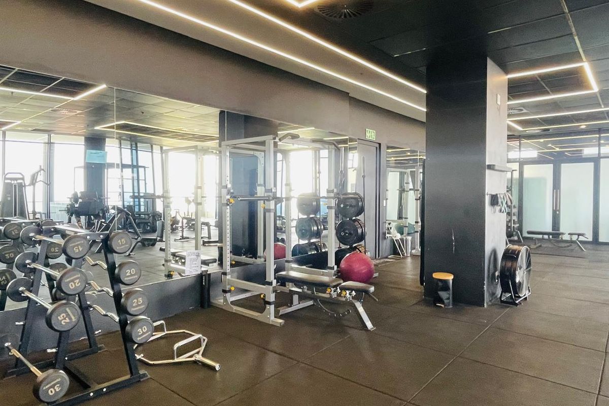 3 Bed Unfurnished Apartment in Illovo - Photo 3