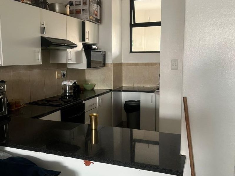 Modern 3-Bedroom Apartment with Sea Views in Point Waterfront - Photo 3