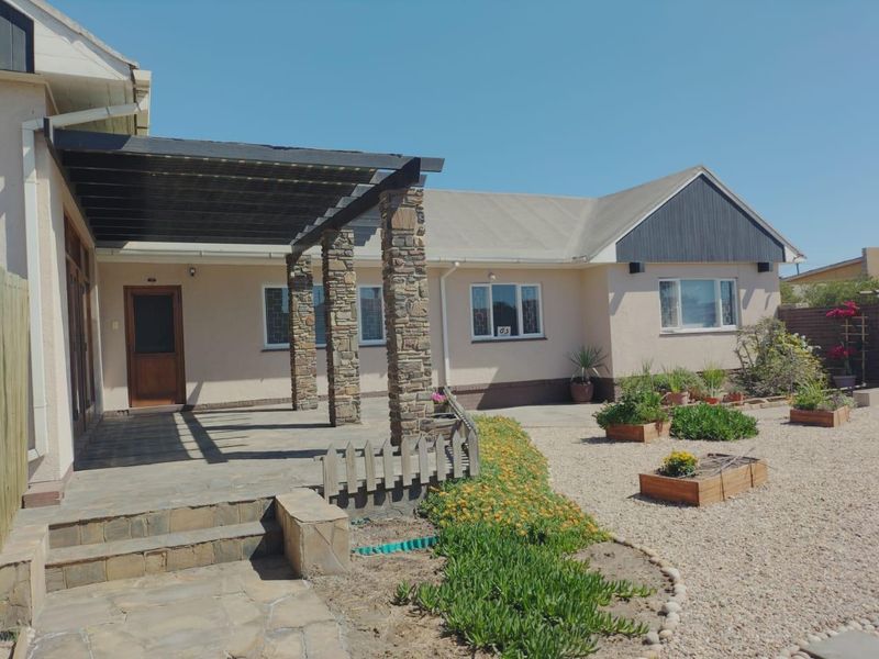 Spacious family house - Photo 4