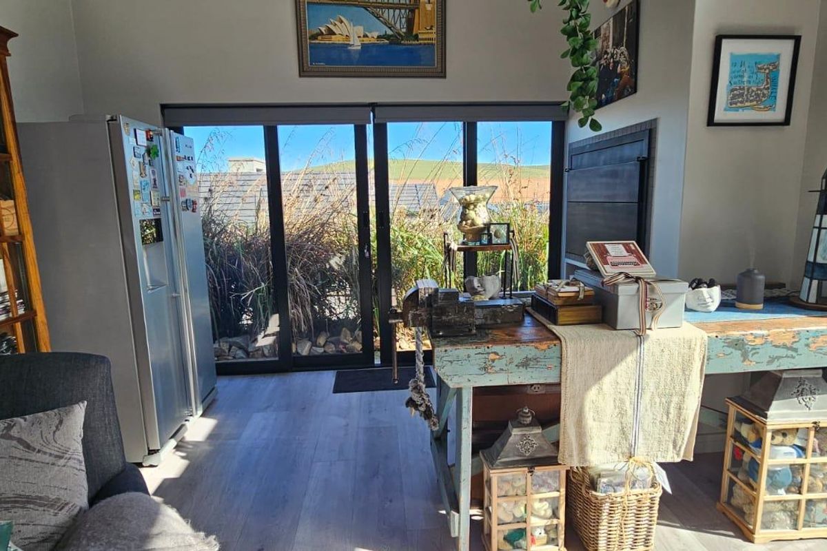 MOST BEAUTIFUL 3 BEDROOM DREAM HOME FOR RENT - Photo 4