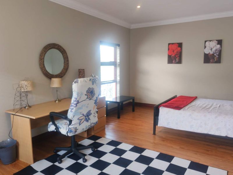 DUAL MANDATE - LOVELY BIG HOME WITH BEAUTIFUL VIEW AND SUNSETS - Photo 9