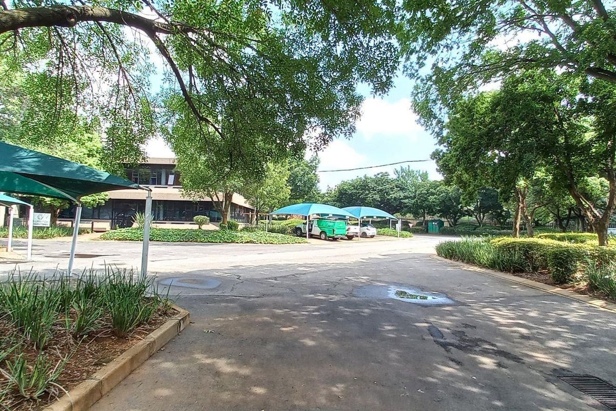 787m2 Isando Office To Let - Photo 2
