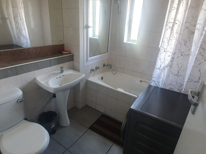 Sun, Sea & Style – All in One Perfect Apartment - Photo 8