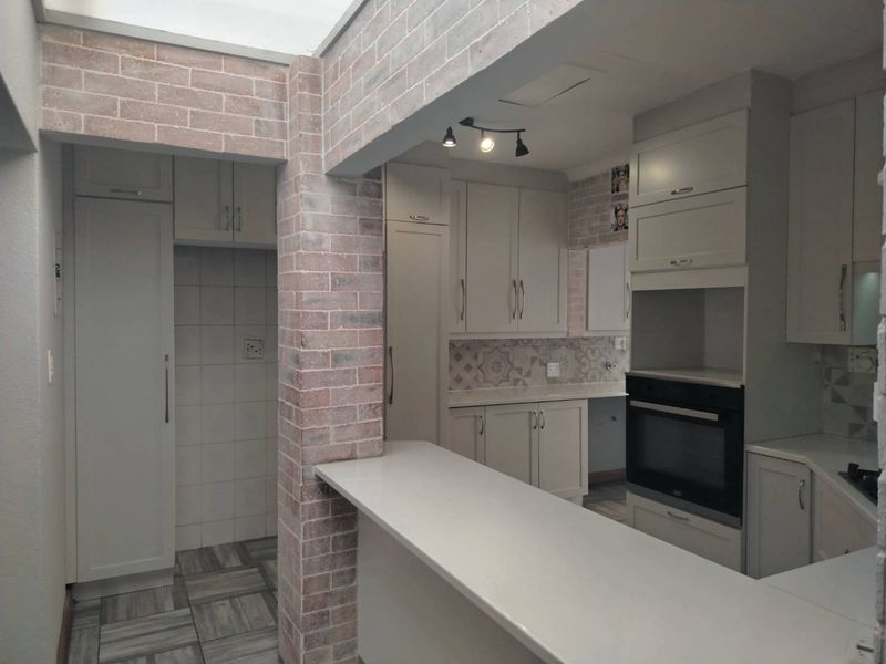 Stunning 4-Bedroom Home in a Secure Estate - Photo 3