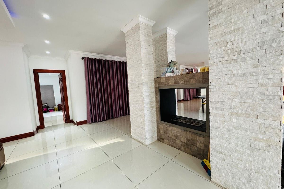 Five Bedroom Home For Sale In Waterfall Country Estate - Photo 3