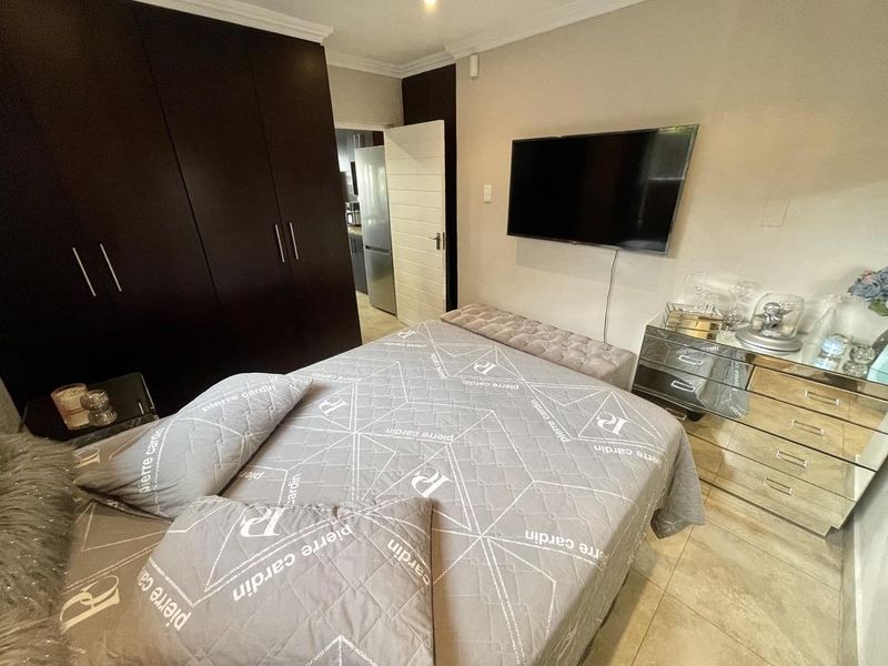 Hendra - Modern Garden Cottage with Stunning Sea Views | La Lucia - Photo 8