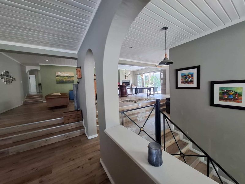 Elegant Family Home in Eros with Expansive Views - Photo 7