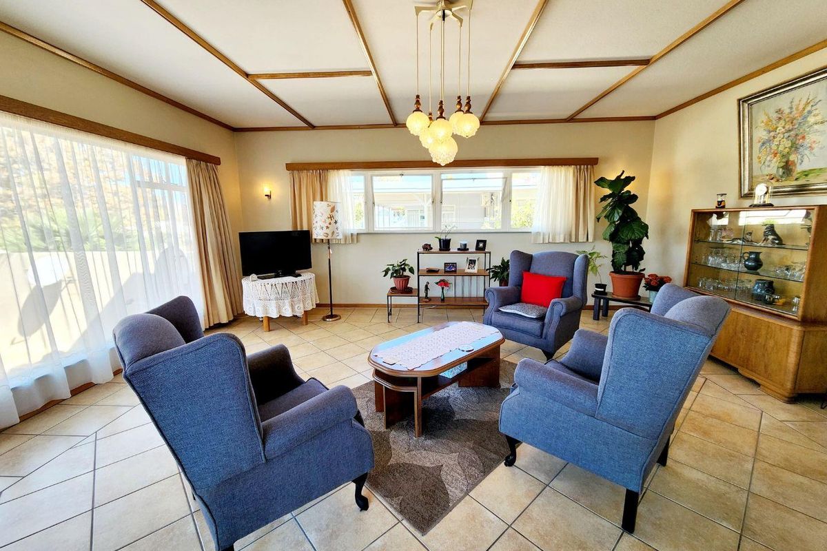 Old Pionierspark SUPER NEAT Home with Flat - Photo 3