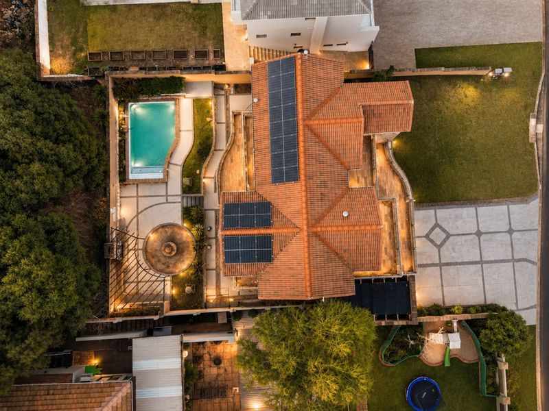 Entertain in Style: Pool, Braai Area & Panoramic Views - Photo 6