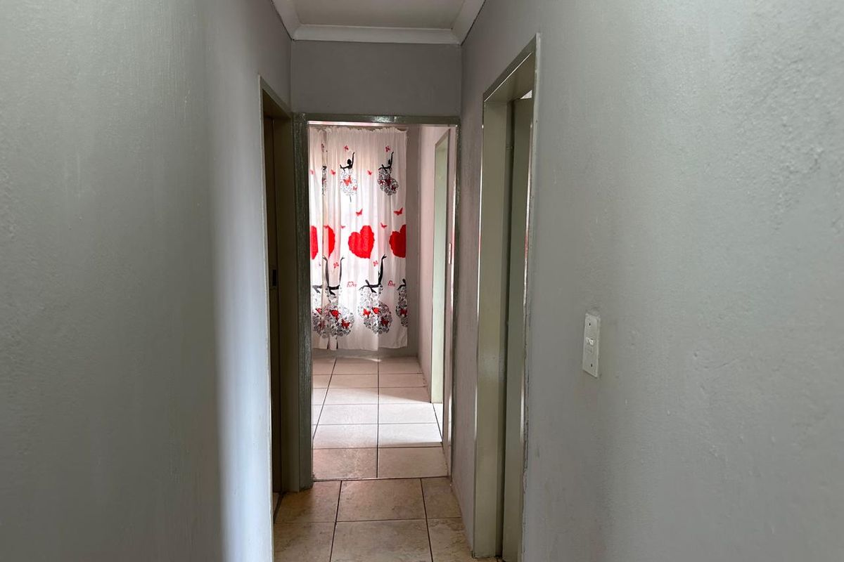 For Sale 3 Bedrooms house in Danville Pretoria West - Photo 5