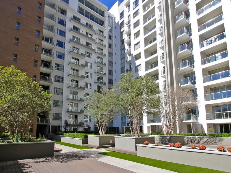 FABULOUS ULTRA MODERN 2 BED APARTMENT IN ROSEBANK - Photo 2