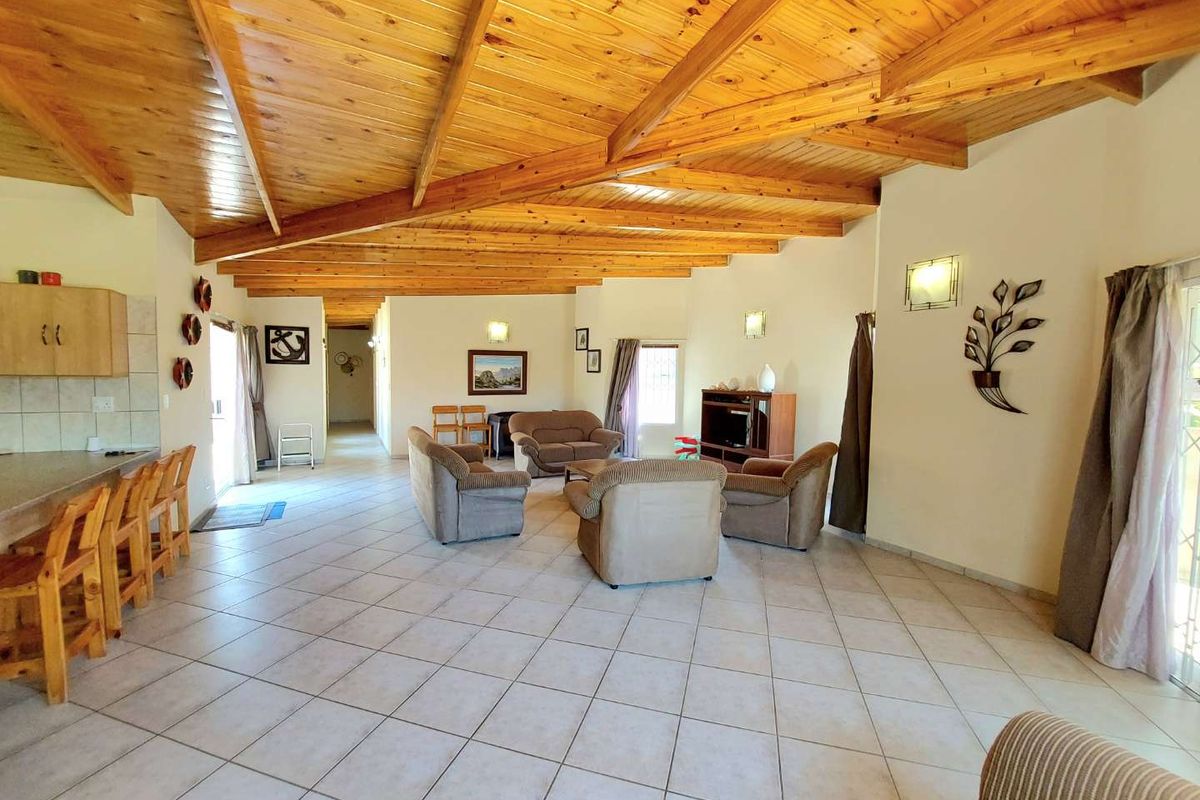 Niemann's Self Catering Family Home - Photo 3