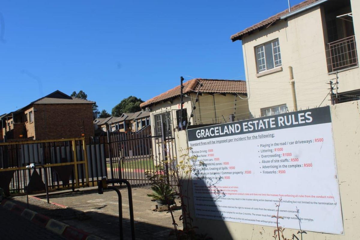 Apartment Flat for Sale in Graceland Germiston South - Photo 3