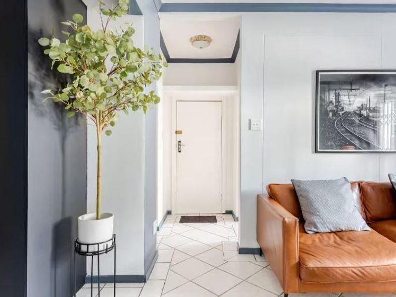 Investing or buying your first home? This first floor apartment is for you! - Photo 9