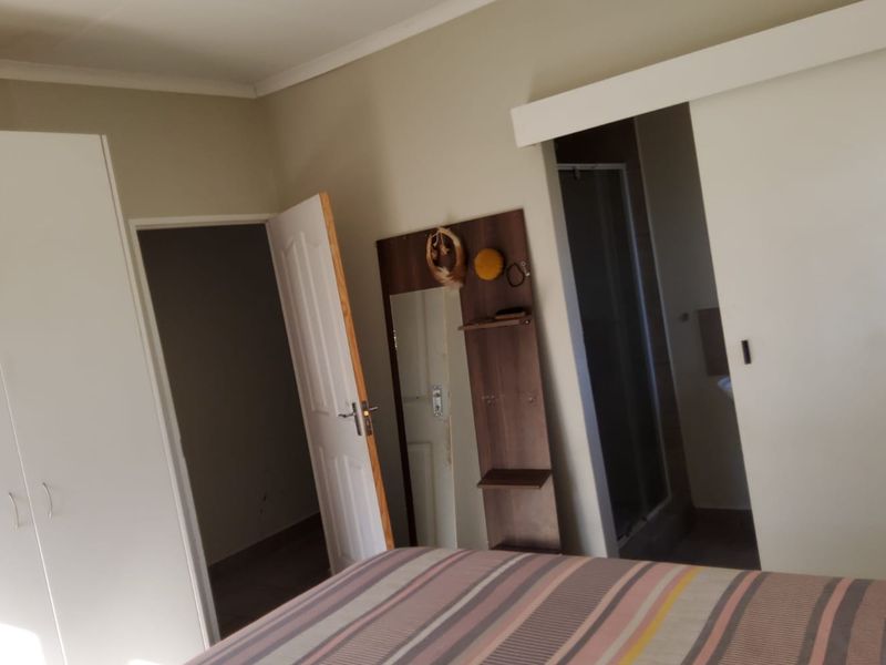 Charming Modern Family Home with Sea Breeze and security - Photo 6