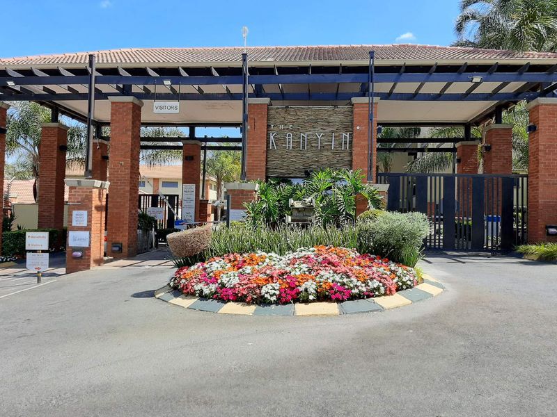 Sleek 2-Bed, 2-Bath Loft with Double Balcony in The Kanyin - Photo 2