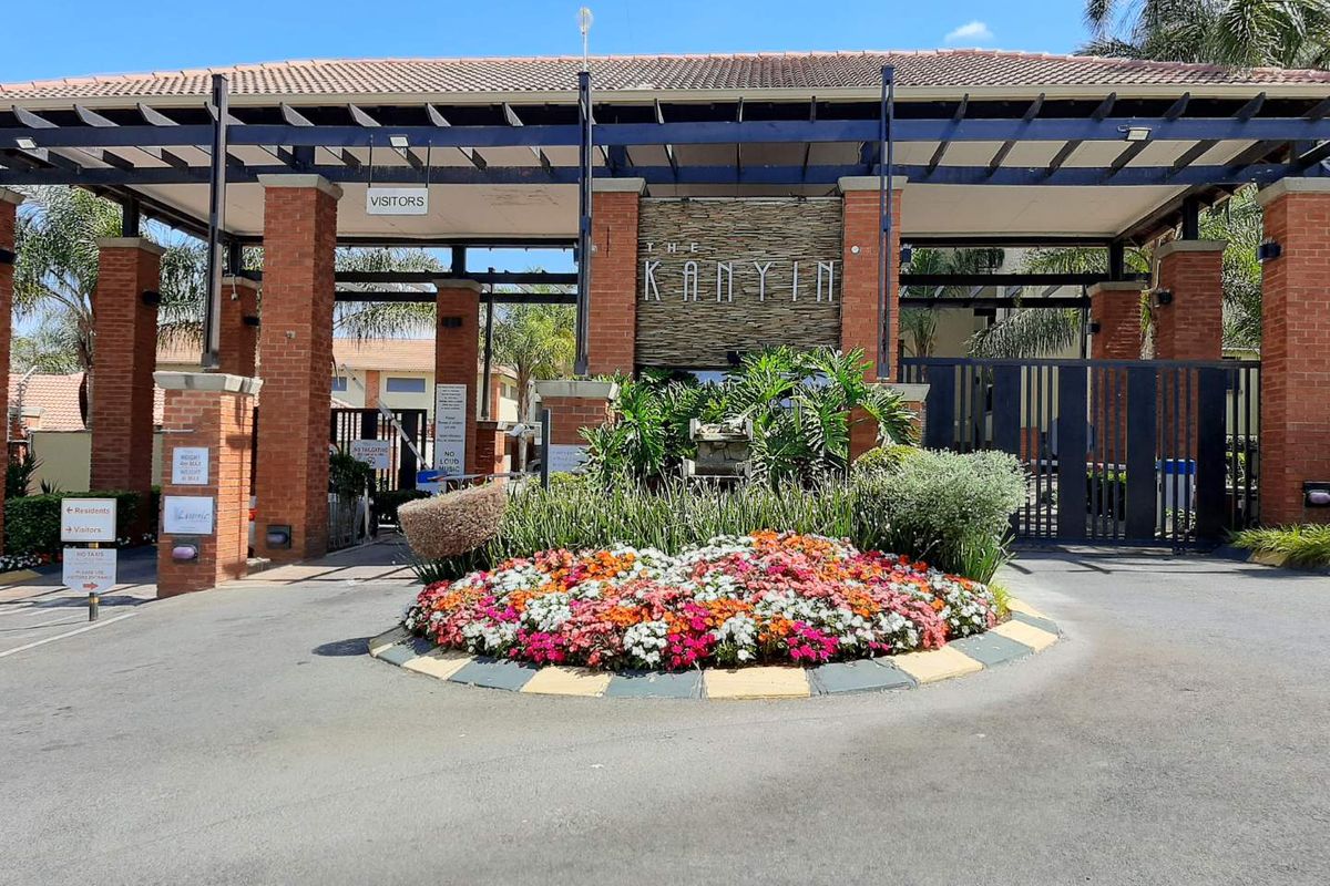 Sleek 2-Bed, 2-Bath Loft with Double Balcony in The Kanyin - Photo 2