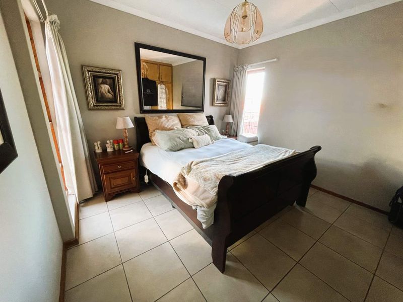 Warm, engaging family home in Northern Suburbs. - Photo 5