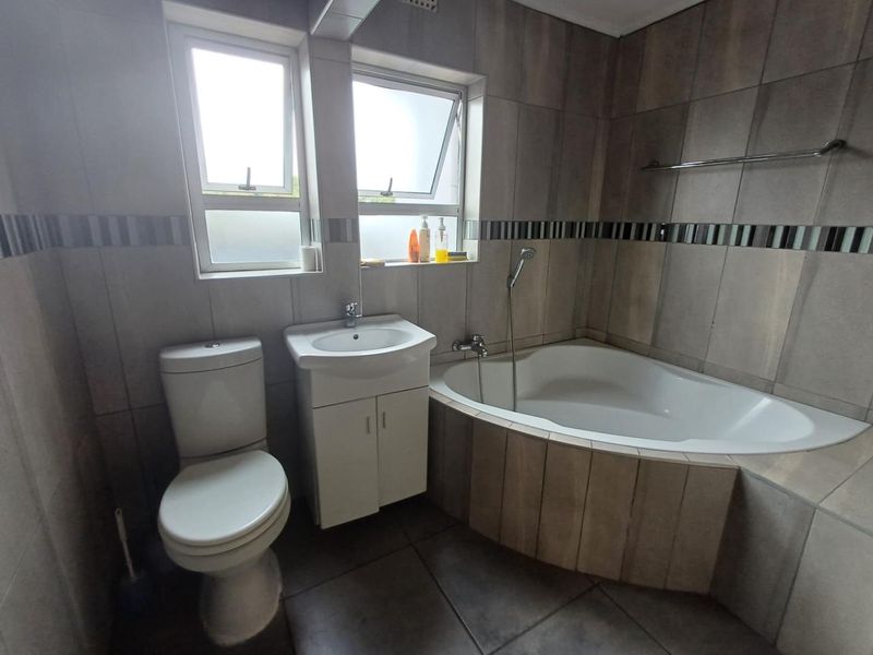 Welcome to your dream home! This 3-bedroom duplex is the perfect blend of style and comfort - Photo 6