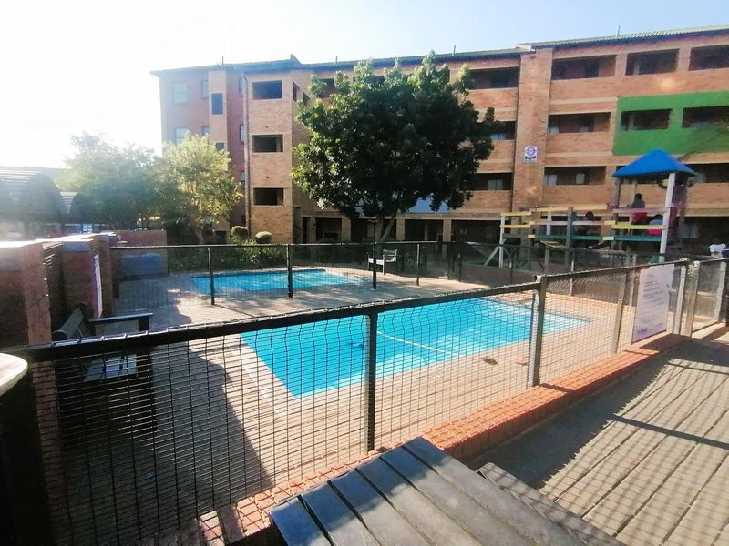 Charming well-maintained 2-bedroom apartment - Photo 6