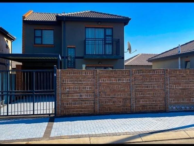 Modern Living at Its Finest - Photo 1