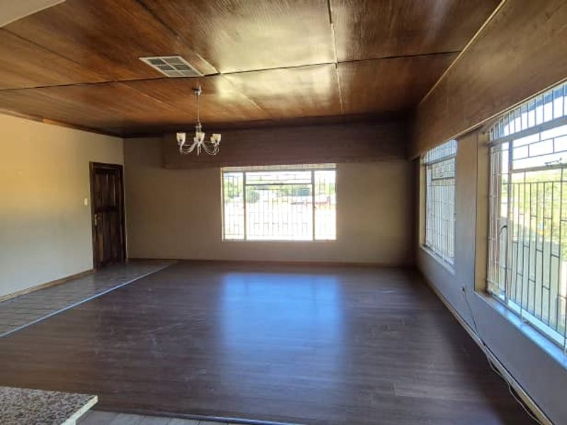 Spacious Family Home for Sale in the Central of Okahandja! - Photo 9
