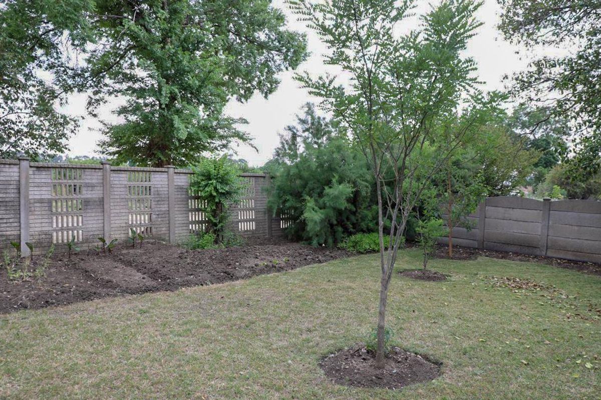 Spacious 4-Bedroom Home with Endless Potential! - Photo 4