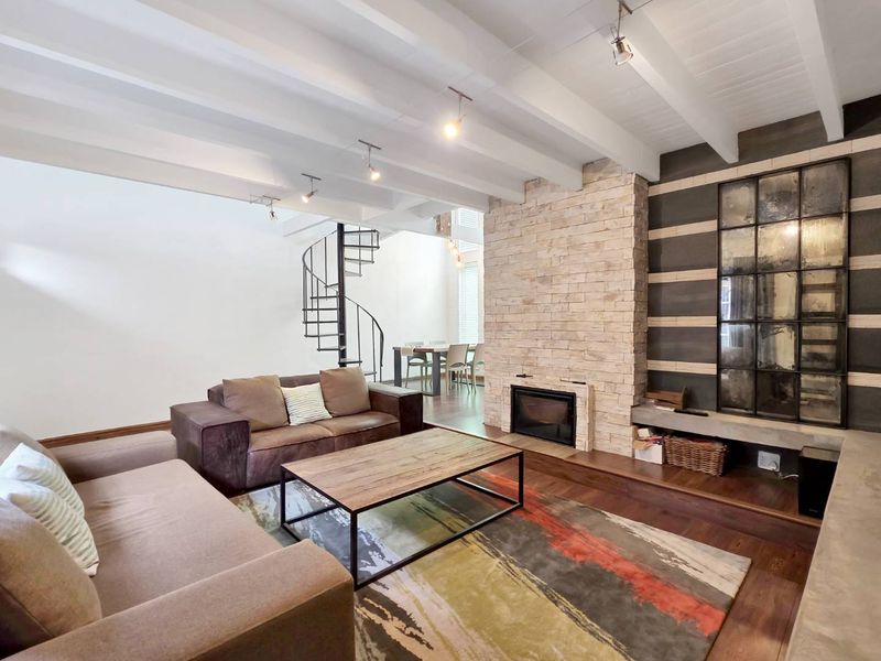 Two bedroom house to let in Buitenkant Street, Gardens. - Photo 5