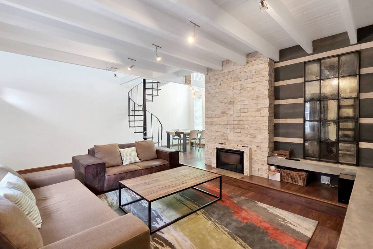 Two bedroom house to let in Buitenkant Street, Gardens. - Photo 5