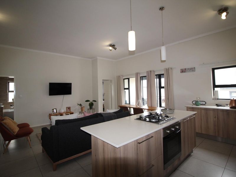Modern, Spacious 3 Bedroom, 2 Bathroom In Security Estate - Photo 3