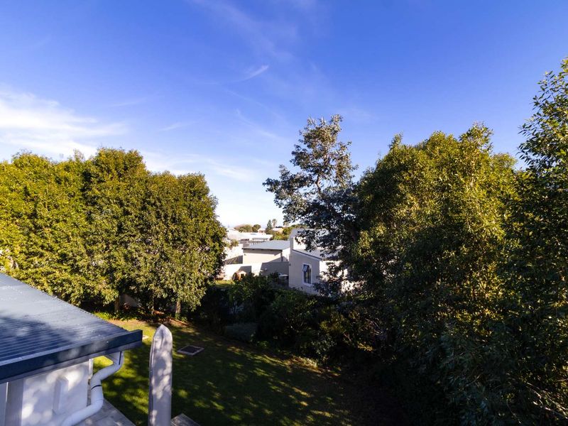 Space, Style & Sweeping Views! - Photo 6