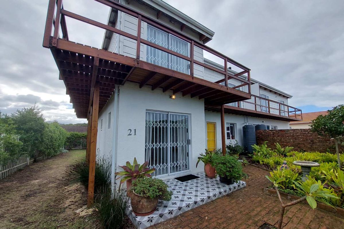 Tranquil Coastal Living in Kleinkrantz - Photo 4