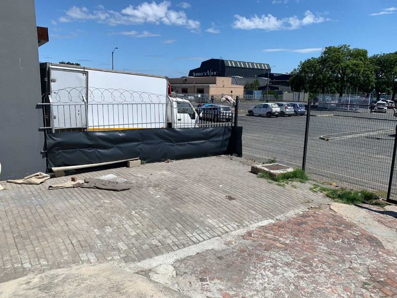 Versatile Kuilsriver Unit: Reception, Work, or Storage - Photo 9