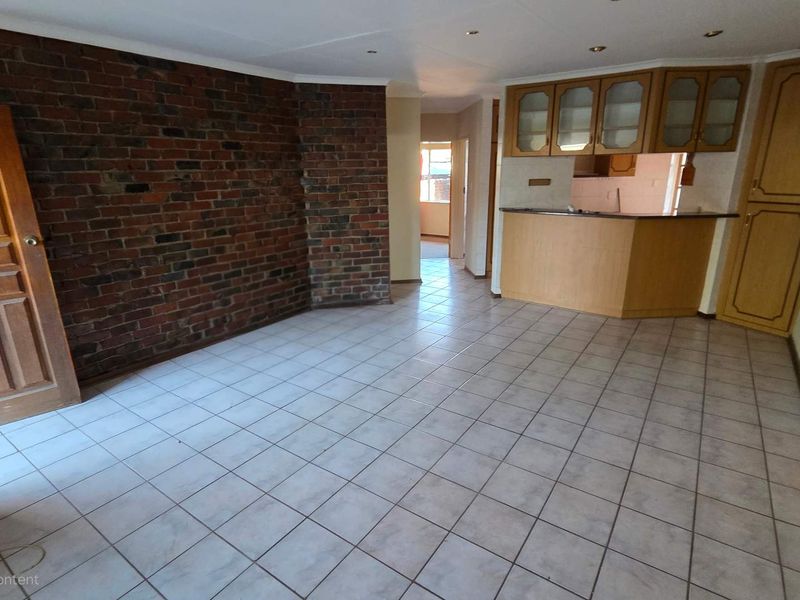 “Invest, Relax, or Right-Size – This One Ticks All the Boxes!” - Photo 2