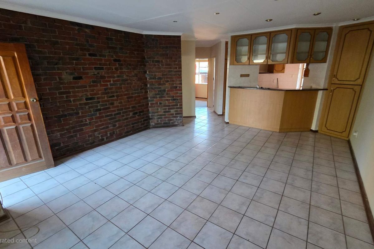 “Invest, Relax, or Right-Size – This One Ticks All the Boxes!” - Photo 2