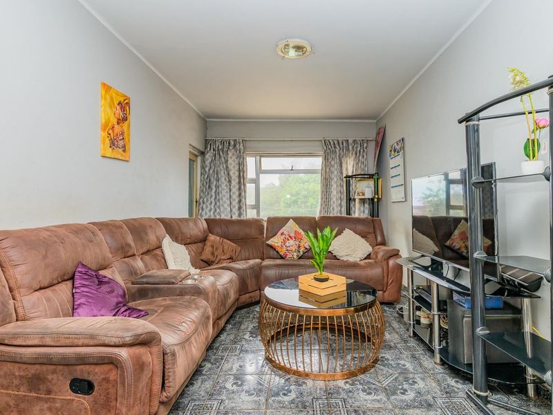 Perfect Starter Home in a Quiet Cul-de-Sac - Photo 4