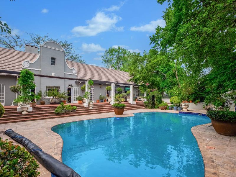 AN EXCEPTIONAL PROPERTY WITH ENDLESS POSSIBILITIES. - Photo 2