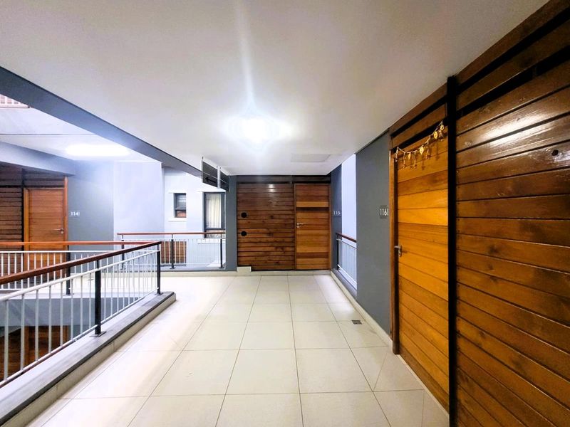 Luxury 3-Bedroom Apartment To Rent – Park Avenue, Umhlanga New Town Centre Rental: R20 000 per month - Photo 2