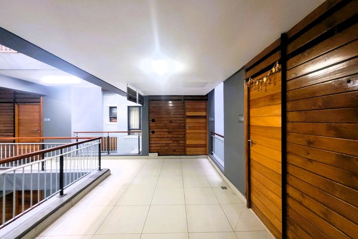 Luxury 3-Bedroom Apartment To Rent – Park Avenue, Umhlanga New Town Centre Rental: R20 000 per month - Photo 2